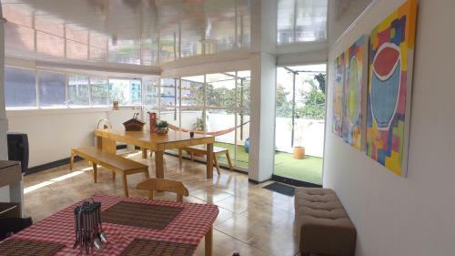 Casa Lantana Usaqu�n Hostel