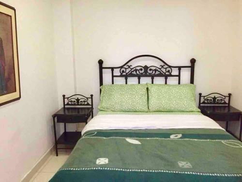 Spacious 2 Bedroom Apartment Central Location 101