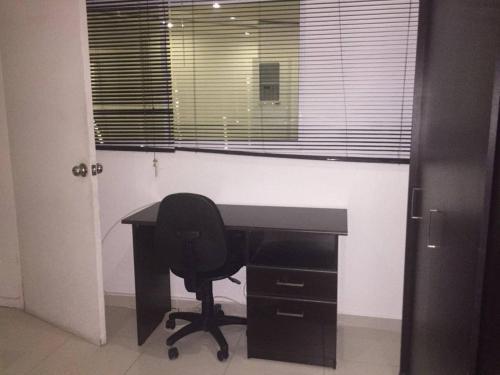 Spacious 2 Bedroom Apartment Central Location 101