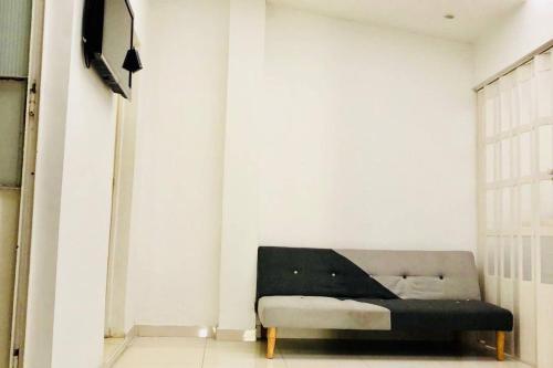 Spacious 2 Bedroom Apartment Central Location 101
