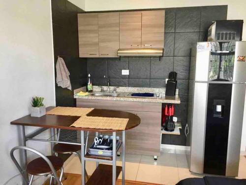 Cosy Studio Apartment Great Location (203)