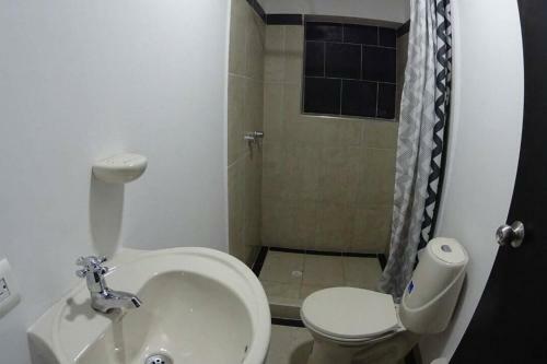 Cosy Studio Apartment Great Location (203)