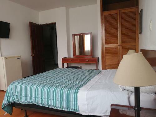Hostal Room In Guest Room - Comfotable Room Nice Ubication