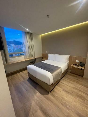 Em Budget Hotel Corferias