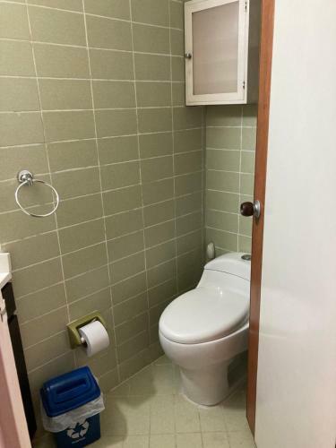 Apartamento Departamento Hermoso Zona Norte Con Cochera