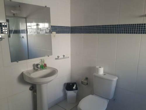 Casa Com 6 Quartos E Confort�vel Pr�xima Ao Santu�rio
