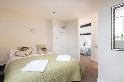 Posada Coach House Hotel