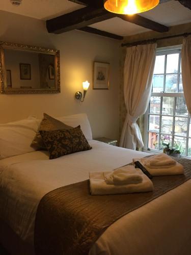 Posada Coach House Hotel