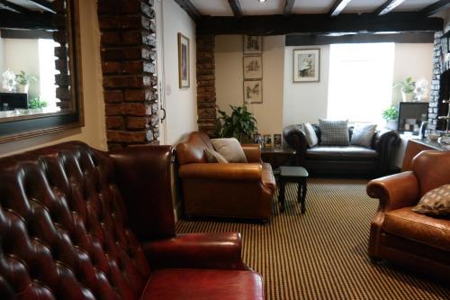 Posada Coach House Hotel