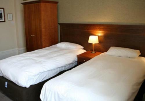 Raven Hotel