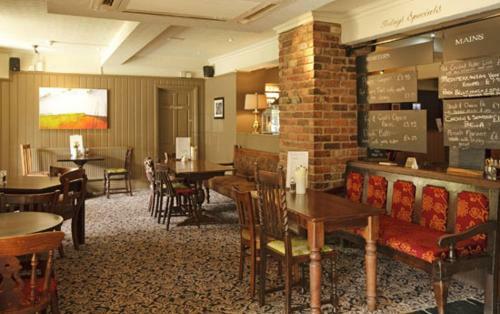 Raven Hotel