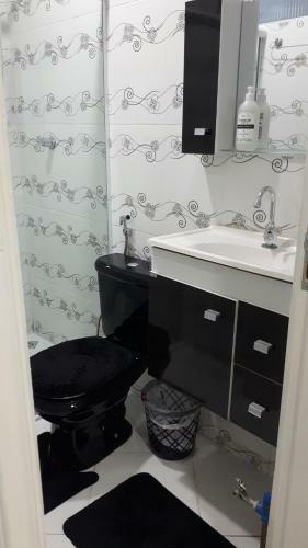 Flat Familiar Com Ar,wi Fi,cozinha E Garagem