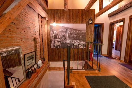 Hostal Wood House Republicii
