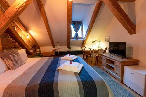 Hostal Wood House Republicii
