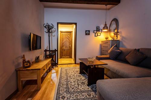 Hostal Wood House Republicii
