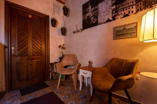 Hostal Wood House Republicii