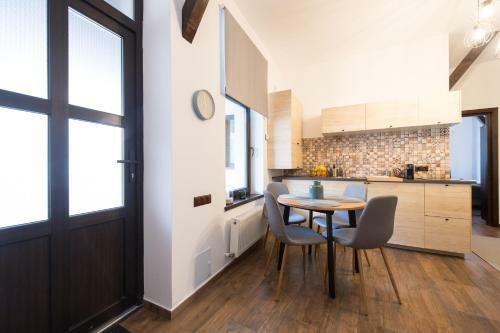 Apartamento Lovely Brasov Flat With Patio And Mountain Views