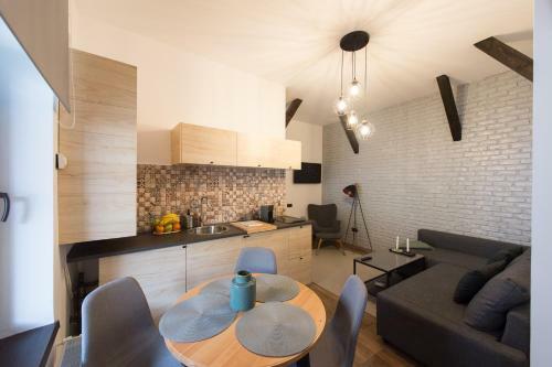 Apartamento Lovely Brasov Flat With Patio And Mountain Views