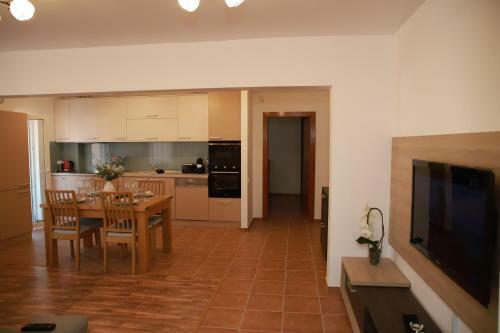Cozy Apartment In Brasov