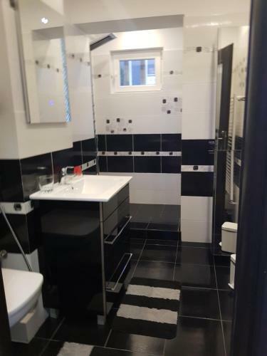 Apartamento Mirrors Old Town Central