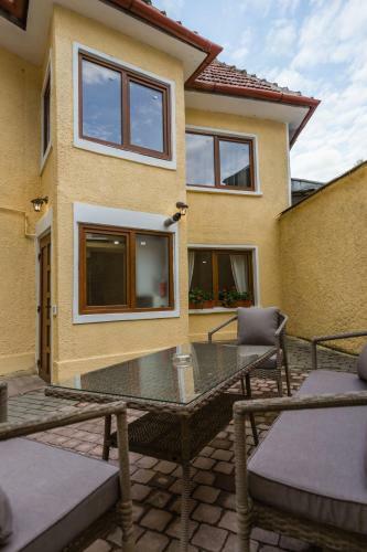 Aki Gray Apartment