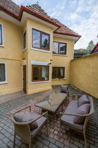 Aki Gray Apartment