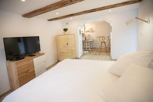 Hostal Brasha Residence