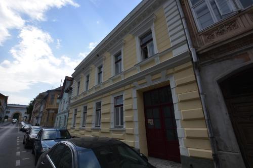 Apartamento Poarta Schei 18