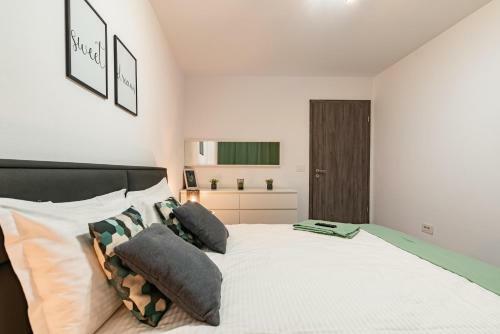Green Apartment Coresi