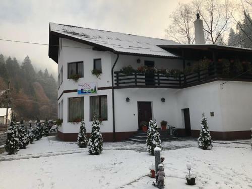 Villa Pensiunea Julian House