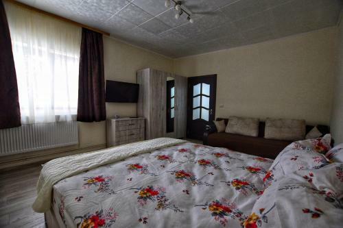 Flori's Apartment