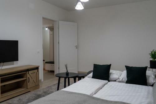 Plaza Apartments
