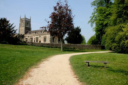 Hotel Lydiard House Conference Centre