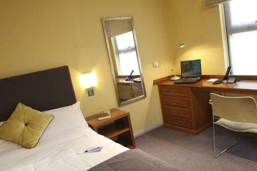 Hotel Lydiard House Conference Centre