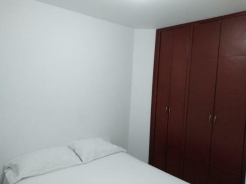 Apartamento Alquilo Comodo Apto Amoblado