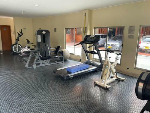 Beatiful And Spacious House In Luxury Condominium