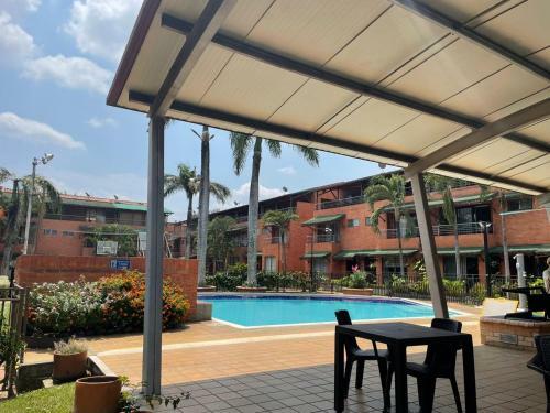 Beatiful And Spacious House In Luxury Condominium