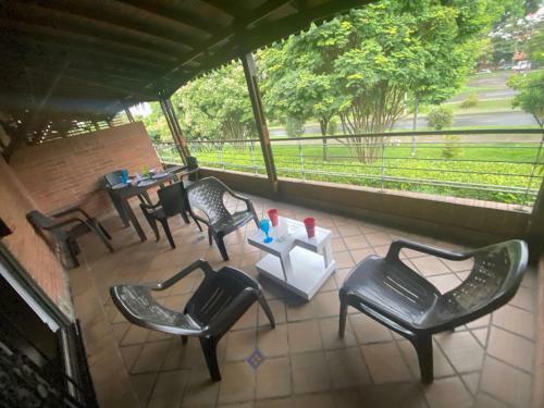 Beatiful And Spacious House In Luxury Condominium