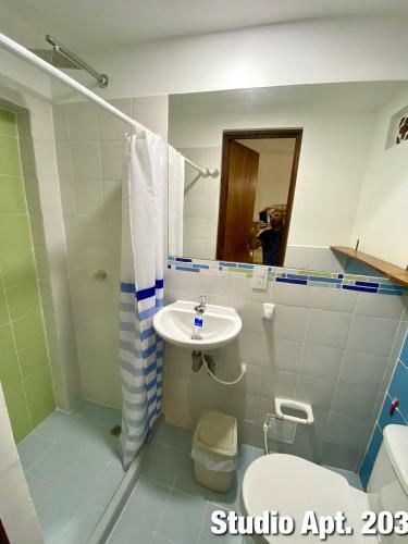 Ding-dong Hostel