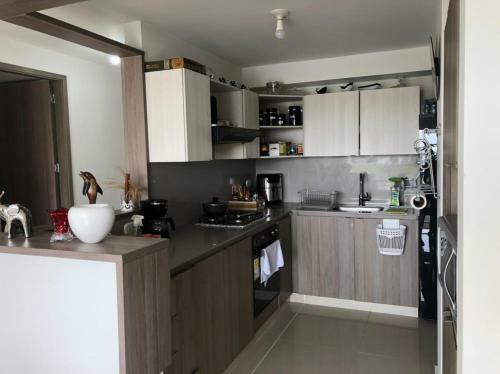 Apartamento Amoblado Conjunto Chelo, Valle De Lili Cali