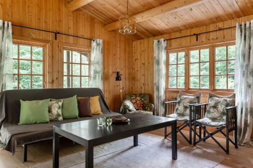 Modernly Furnished Cottage