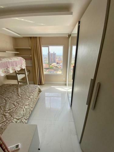 Apartamento Cobertura Com 02 Quartos Climatizados, Piscina E Vista Mar