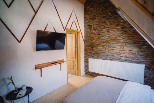 Treeline Cabins