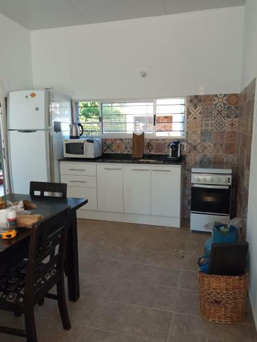 Casa Las Toscas 4 Dorm. 2 Ba�os, Fondo, Parrillero