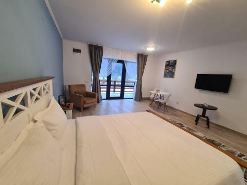 Yael Luxury Apartments 4