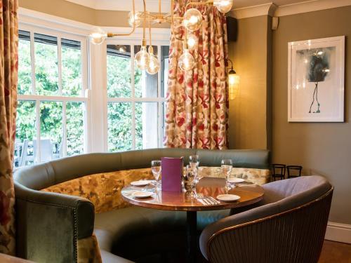 Innkeeper's Lodge Godalming