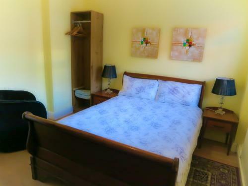 Hostal Godalming Hotel