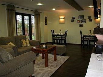 Hostal Millers House