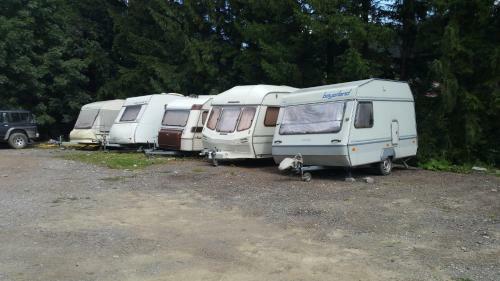 Camping Aviator Busteni, Parcare Rulota Termen Lung (6-12 Luni).