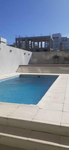 Apartamento Departamento En Edificio Madryn II